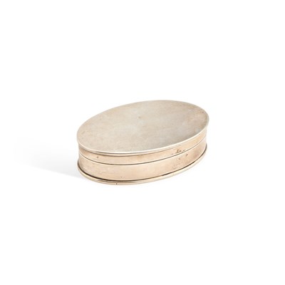 Lot 317 - A GEORGE V SILVER SNUFF BOX