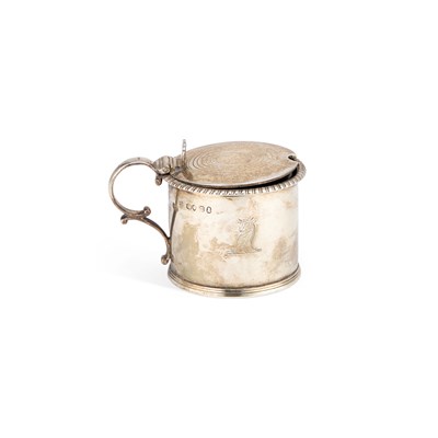 Lot 348 - A GEORGE IV SILVER MUSTARD POT