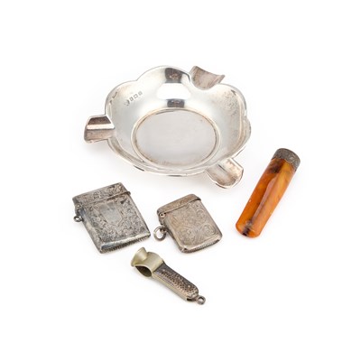 Lot 331 - TOBACCIANA: A GROUP OF SILVER ITEMS