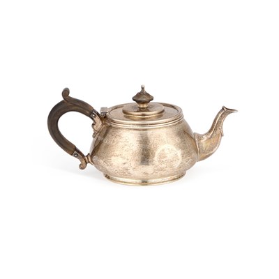 Lot 316 - A GEORGE VI SILVER BACHELOR'S TEAPOT
