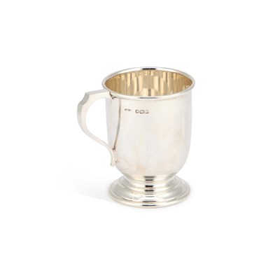 Lot 338 - A GEORGE VI SILVER MUG