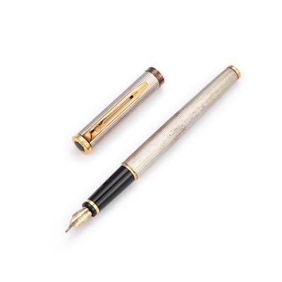 Lot 468 - A WATERMAN PREFACE SILVER PLATED FOUNTAIN PEN