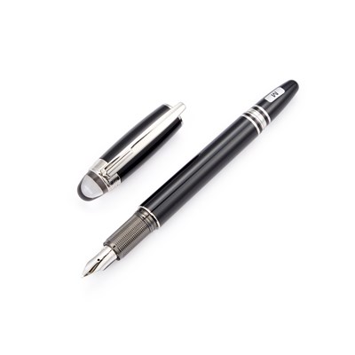 Lot 469 - A MONTBLANC STARWALKER FOUNTAIN PEN