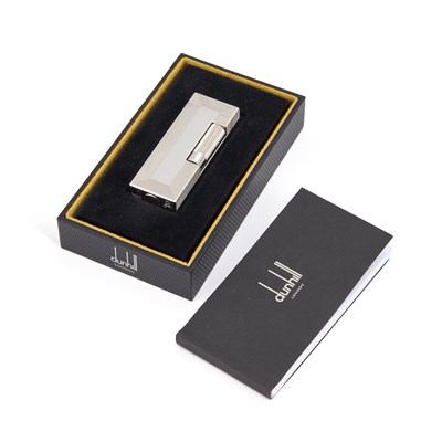 Lot 463 - A DUNHILL ROLLAGAS LIGHTER