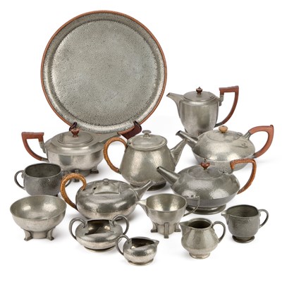 Lot 194 - A GROUP OF 20TH CENTURY PEWTER