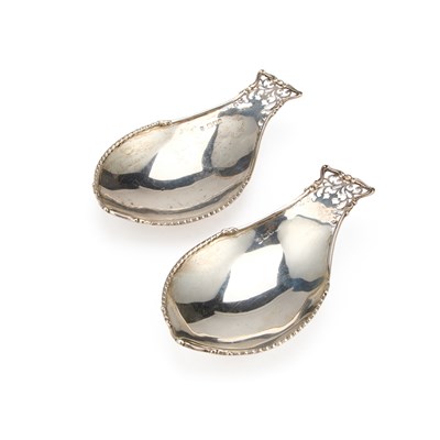 Lot 343 - A PAIR OF GEORGE V SILVER DISHES