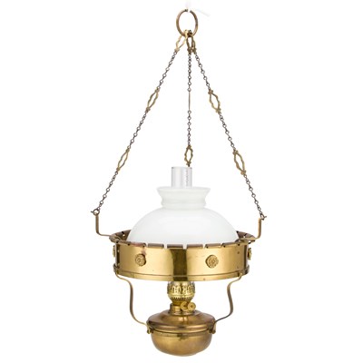 Lot 521 - AN EARLY 20TH CENTURY BRASS HANGING OIL LAMP