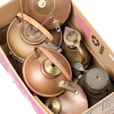 Lot 175 - A COLLECTION OF VICTORIAN AND LATER BRASS AND COPPER KETTLES AND EWERS