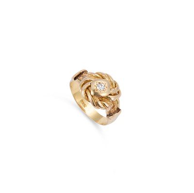 Lot 499 - AN OLD-CUT DIAMOND RING