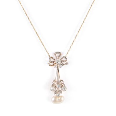 Lot 508 - A DIAMOND AND PEARL PENDANT NECKLACE