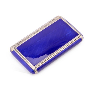 Lot 223 - A CONTINENTAL SILVER AND BLUE ENAMEL SNUFF BOX