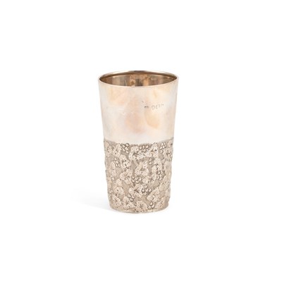 Lot 363 - A VICTORIAN SILVER BEAKER