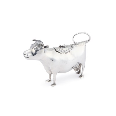 Lot 407 - AN EARLY GEORGE III SILVER COW CREAMER