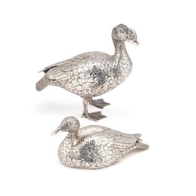 Lot 283 - A PAIR OF SILVER SCULPTURES OF KNOB-BILLED DUCKS