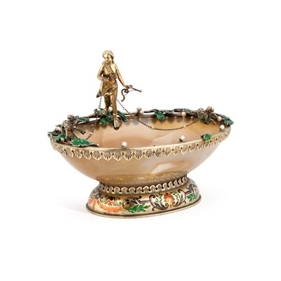 Lot 554 - A FINE VIENNESE SILVER-GILT, ENAMEL AND AGATE DISH