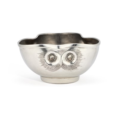 Lot 113 - A LIBERTY & CO TUDRIC PEWTER 'OWL' BOWL