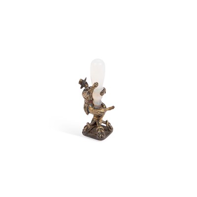 Lot 548 - A 19TH CENTURY PARCEL-GILT AND CHALCEDONY FIGURAL SEAL