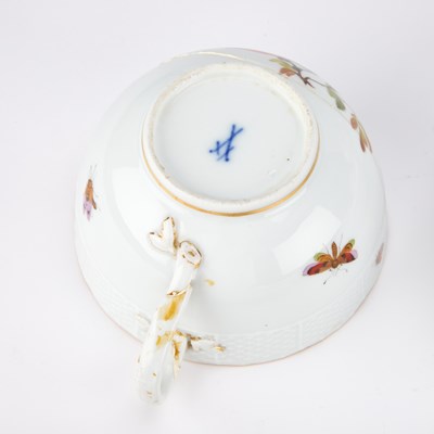 Lot 25 - A GROUP OF CONTINENTAL PORCELAIN