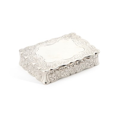 Lot 285 - A VICTORIAN SILVER TABLE SNUFF BOX