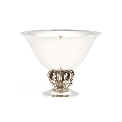 Lot 105 - HARALD NIELSEN FOR GEORG JENSEN, A DANISH STERLING SILVER BOWL