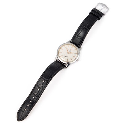 Lot 362 - A GENTS STEEL OMEGA STRAP WATCH