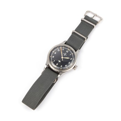 Lot 318 - A GENTS STEEL OMEGA 53 FAT ARROW WATCH