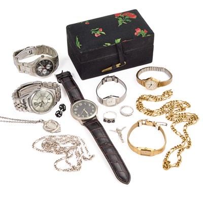 Lot 467 - A GROUP OF JEWELLERY AND WATCHES