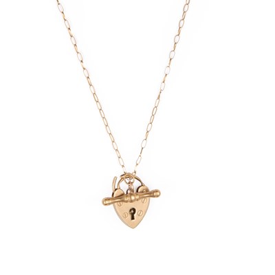 Lot 449 - A 9 CARAT GOLD PADLOCK HEART CLASP AND T-BAR ON CHAIN