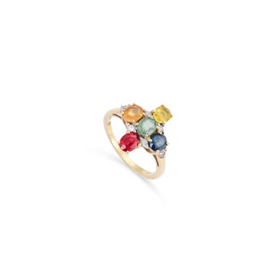 Lot 373 - A 9 CARAT GOLD VARI-COLOURED SAPPHIRE AND RUBY CLUSTER RING