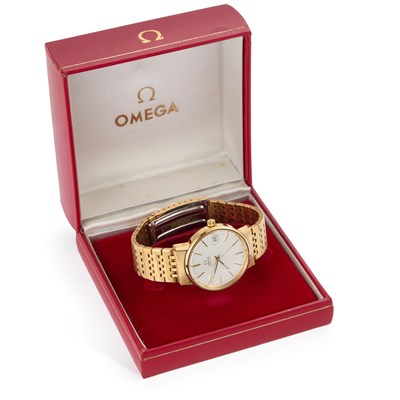 Lot 345 - A GENTS GOLD PLATED OMEGA BRACELET WATCH