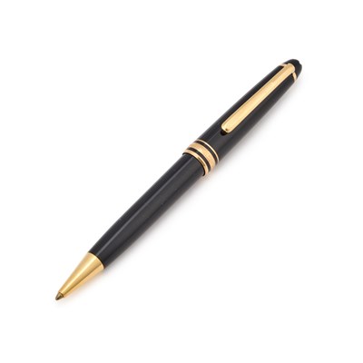 Lot 571 - A MONTBLANC MEISTERSTUCK CLASSIQUE BALLPOINT PEN