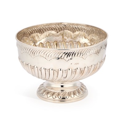 Lot 130 - A LARGE VICTORIAN SILVER ROSE BOWL
