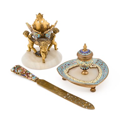 Lot 91 - A GROUP OF CHAMPLEVÉ ENAMEL DESK ARTICLES