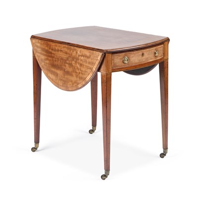 Lot 733 - A GEORGE III MAHOGANY PEMBROKE TABLE