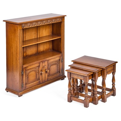 Lot 723 - AN OAK OPEN BOOKCASE