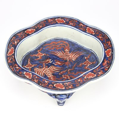 Lot 92 - A CHINESE IRON-RED AND BLUE PORCELAIN JARDINIÈRE