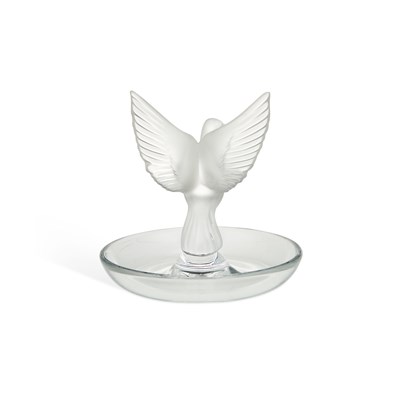 Lot 22 - A LALIQUE 'DOVE' CENDRIER