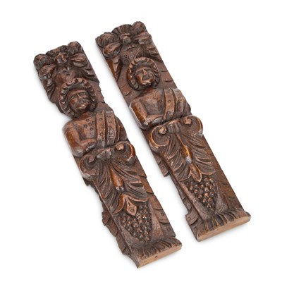Lot 793 - A PAIR OF OAK FIGURAL CORBELS
