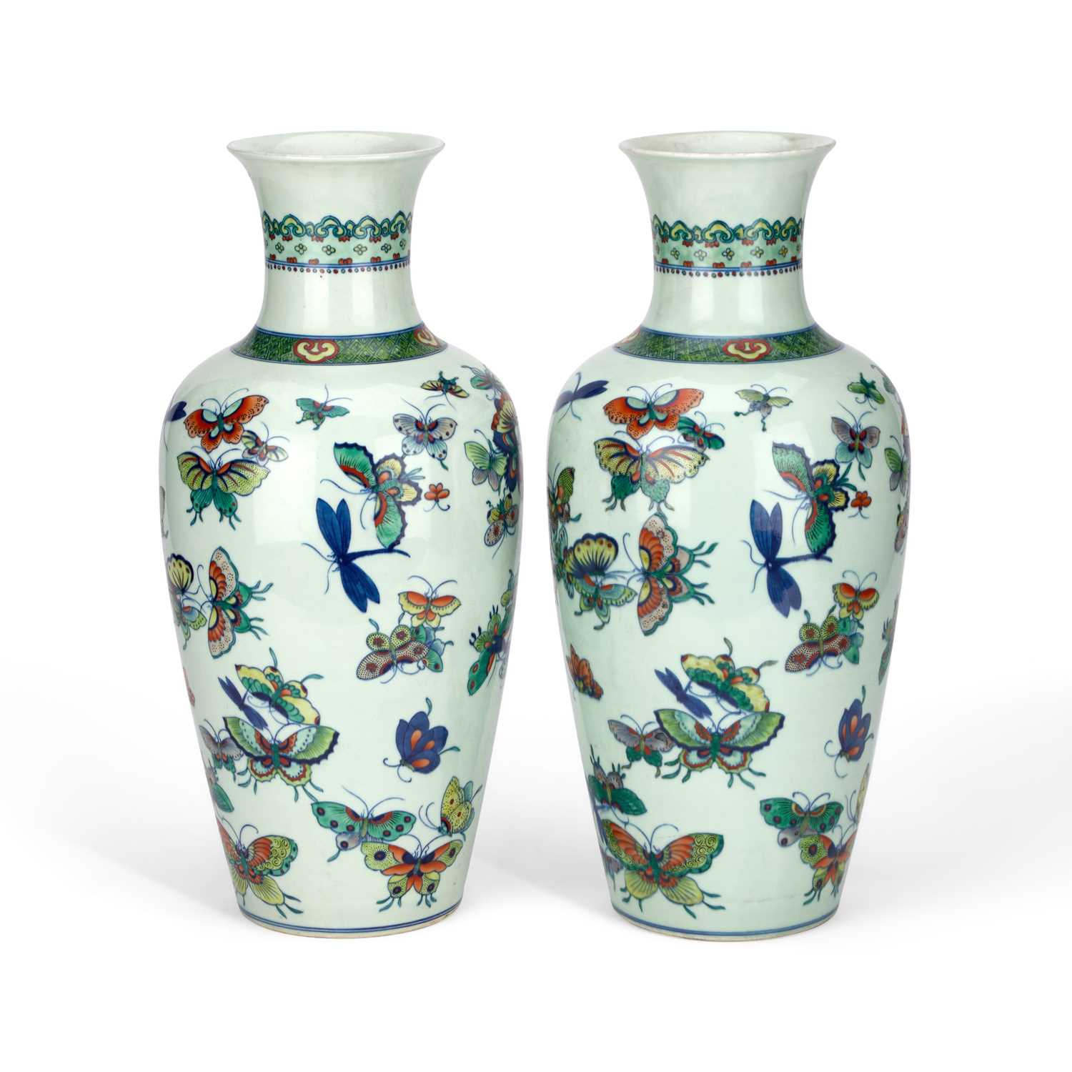 Lot 109 - A LARGE PAIR OF CHINESE PORCELAIN VASES