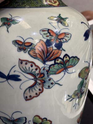 Lot 109 - A LARGE PAIR OF CHINESE PORCELAIN VASES