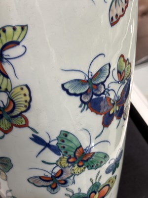 Lot 109 - A LARGE PAIR OF CHINESE PORCELAIN VASES