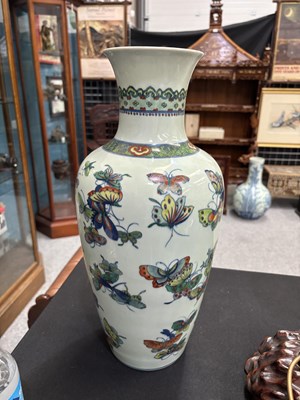 Lot 109 - A LARGE PAIR OF CHINESE PORCELAIN VASES