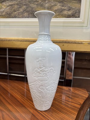 Lot 112 - A CHINESE WHITE-GLAZED PORCELAIN VASE