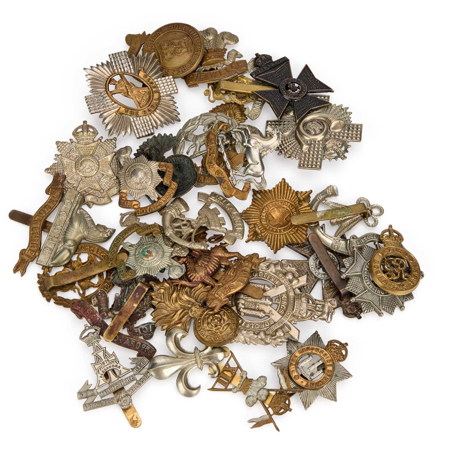 Lot 42 - A GROUP OF MILITARY CAP BADGES