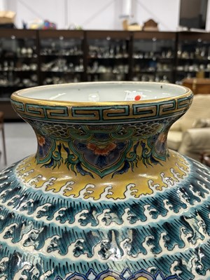 Lot 81 - A VERY LARGE JAPANESE ENAMEL DECORATED PORCELAIN VASE