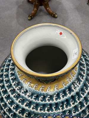 Lot 81 - A VERY LARGE JAPANESE ENAMEL DECORATED PORCELAIN VASE