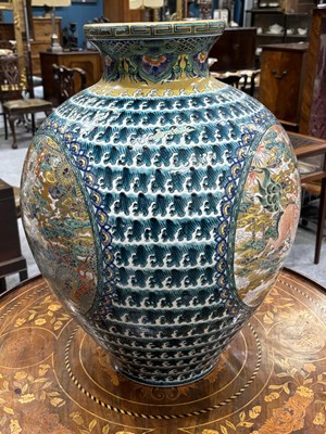 Lot 81 - A VERY LARGE JAPANESE ENAMEL DECORATED PORCELAIN VASE