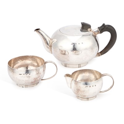 Lot 234 - AN ELIZABETH II SILVER THREE-PIECE TEA SERVICE