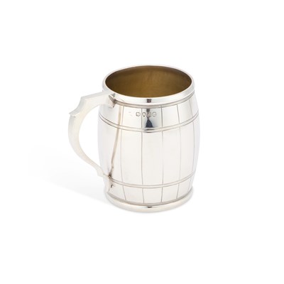 Lot 308 - A VICTORIAN SILVER MUG