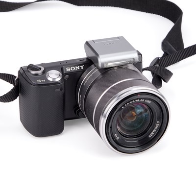 Lot 217 - A SONY NEX-5N MIRRORLESS DIGITAL CAMERA